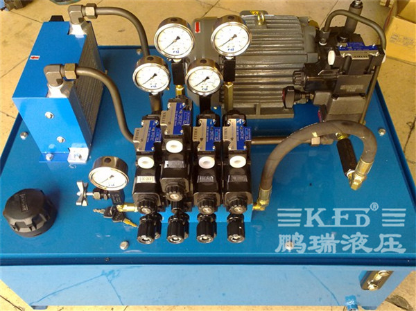鵬瑞汽車壓入機液壓系統